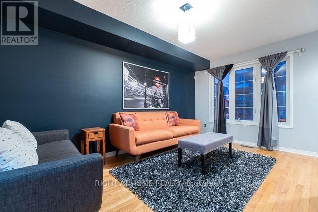 94 Jim Baird Mews, Toronto, Ontario M3L 0C4 - Photo 3 - W13808308