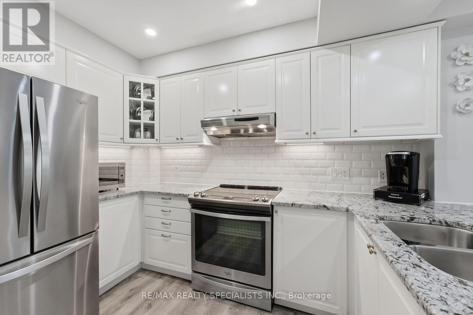19 - 3055 Elmcreek Road, Mississauga, Ontario  L5B 4J9 - Photo 15 - W13808418