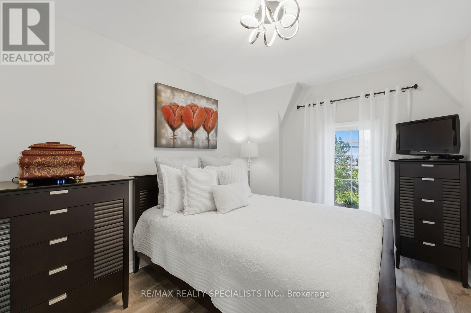19 - 3055 Elmcreek Road, Mississauga, Ontario  L5B 4J9 - Photo 23 - W13808418