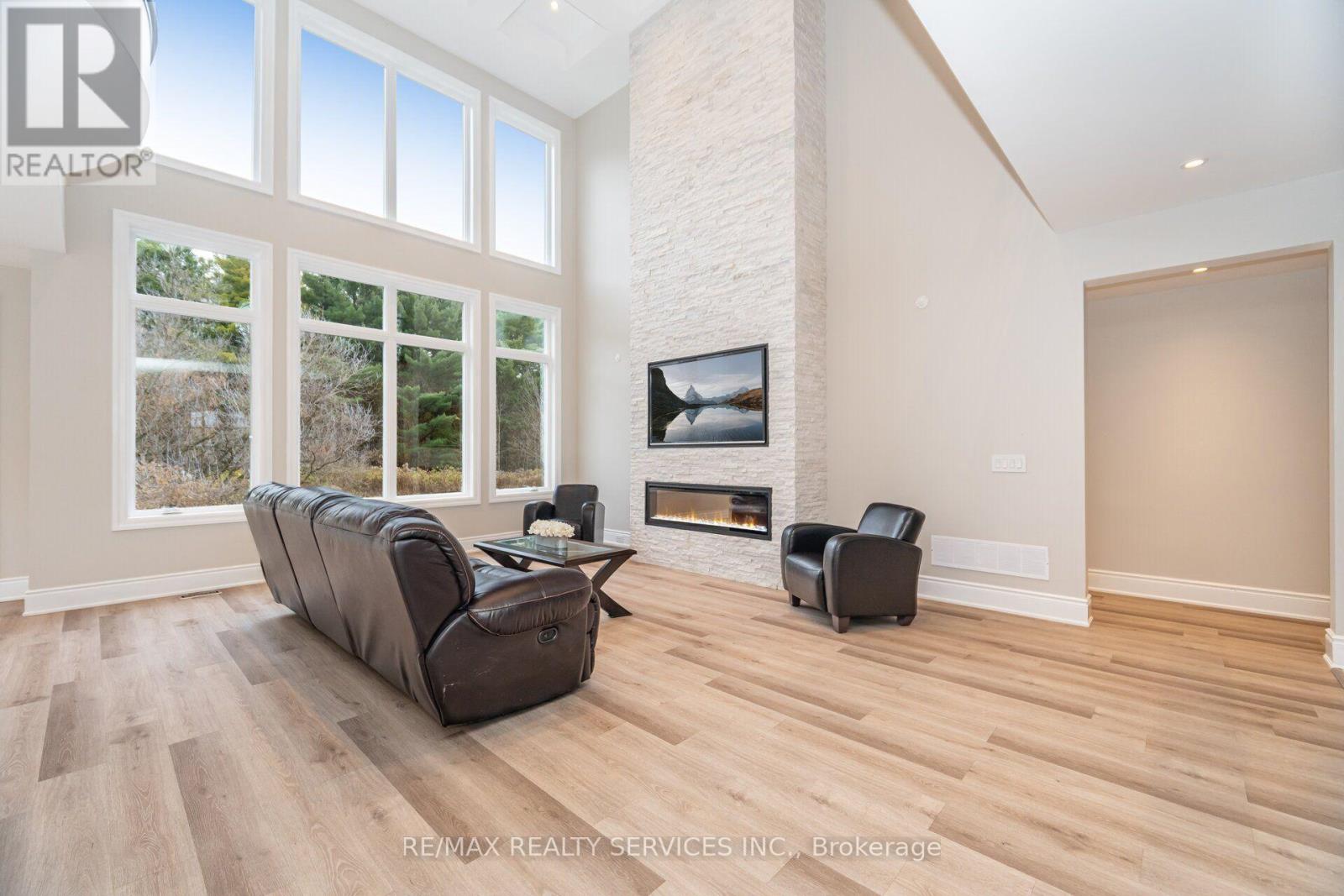 17711 Humber Station Road, Caledon, Ontario  L7E 3A7 - Photo 11 - W13808446