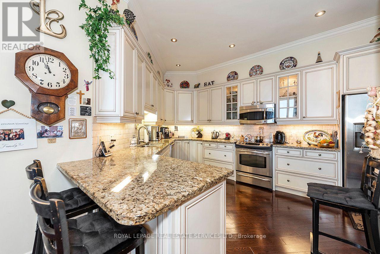 601 - 25 Earlington Avenue, Toronto, Ontario  M8X 3A3 - Photo 11 - W13808462