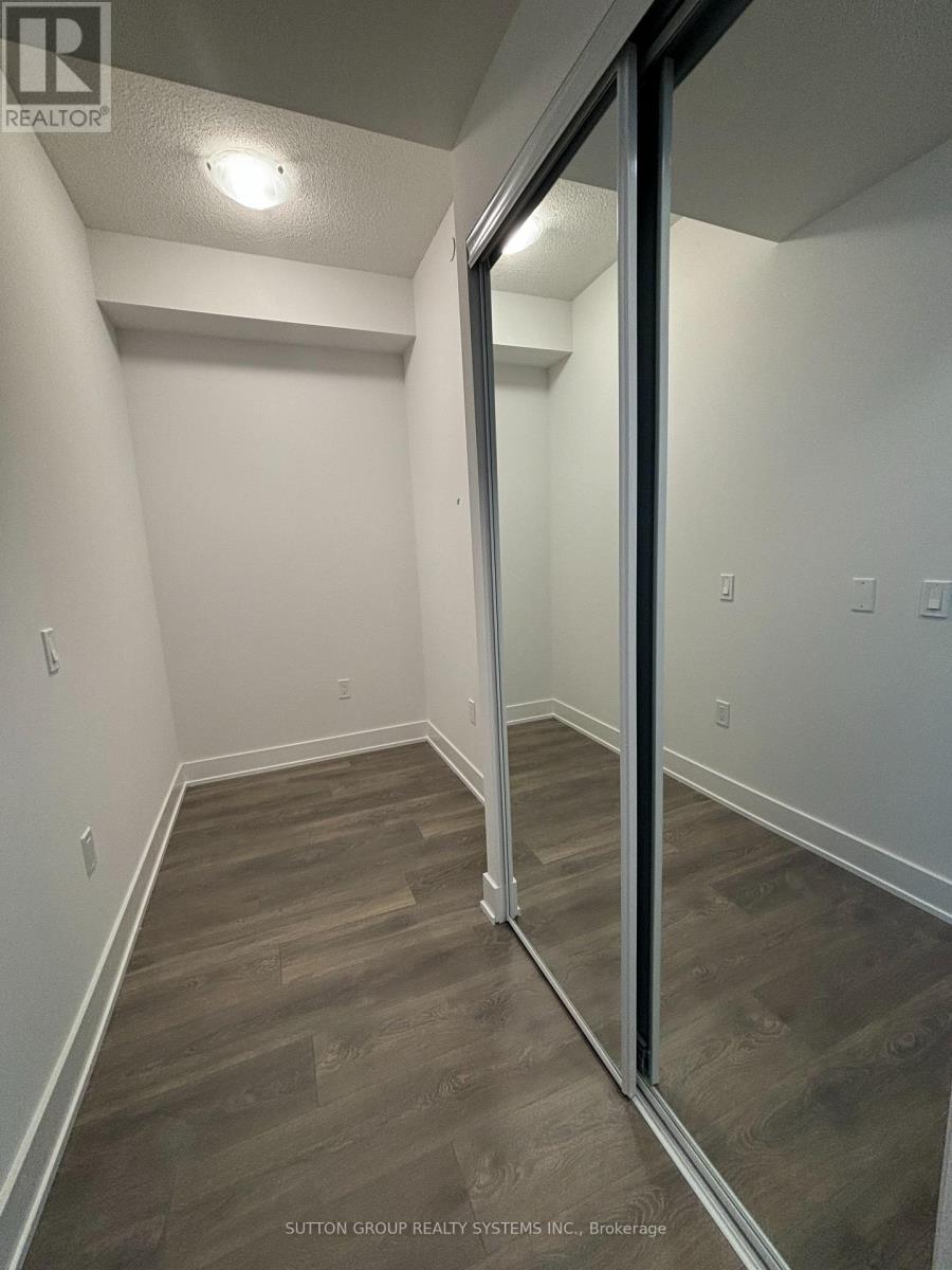 903 - 204 Burnhamthorpe Road E, Mississauga, Ontario L5A 0B3 - Photo 5 - W13808516
