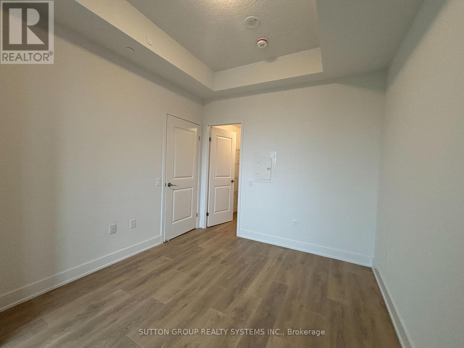 903 - 204 Burnhamthorpe Road E, Mississauga, Ontario L5A 0B3 - Photo 6 - W13808516