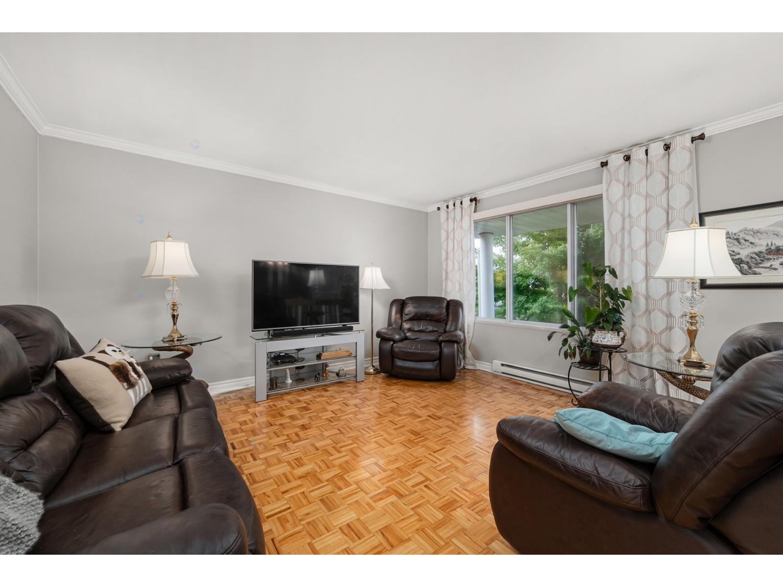 2045 Rue Nadeau Laval (Chomedey) Quebec Canada H7T1W5 4