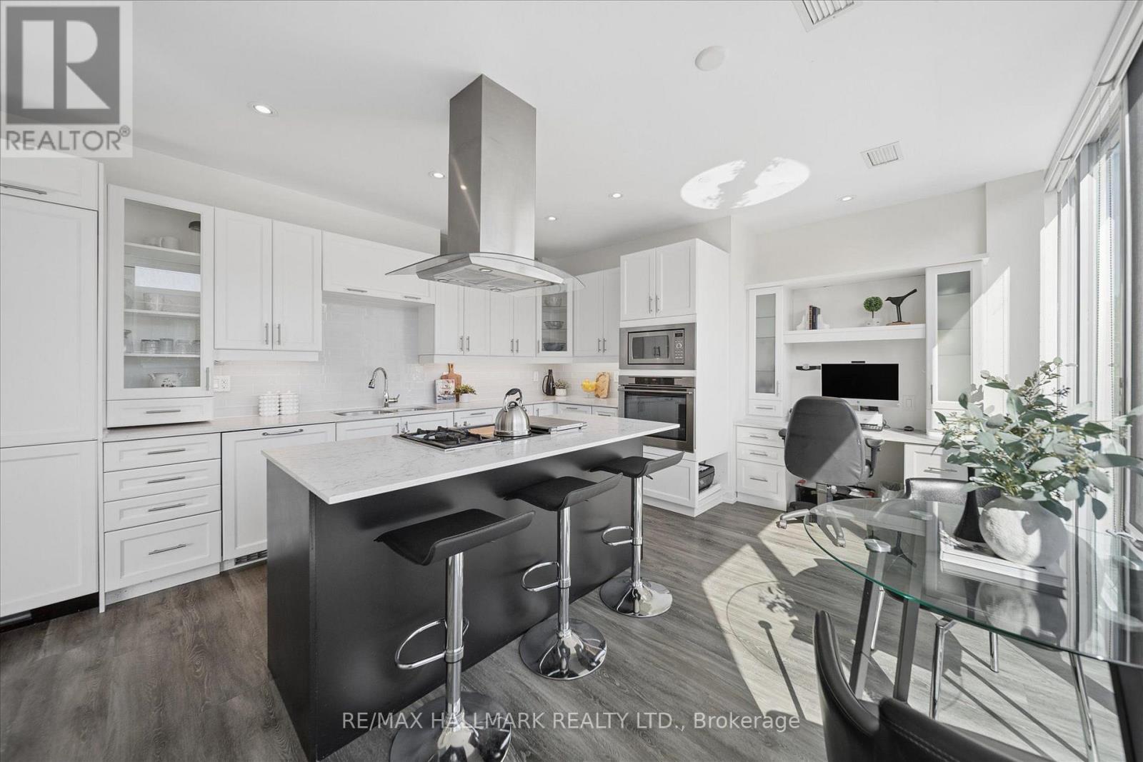 403 - 200 Woodbine Avenue, Toronto, Ontario  M4L 3P2 - Photo 21 - E13808380