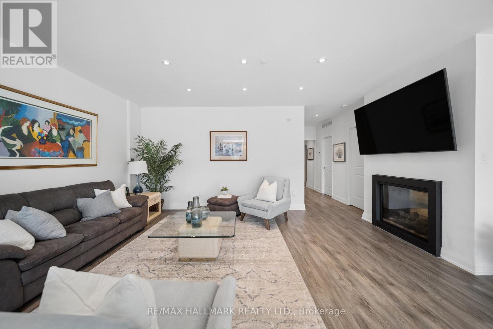 403 - 200 Woodbine Avenue, Toronto, Ontario  M4L 3P2 - Photo 15 - E13808380