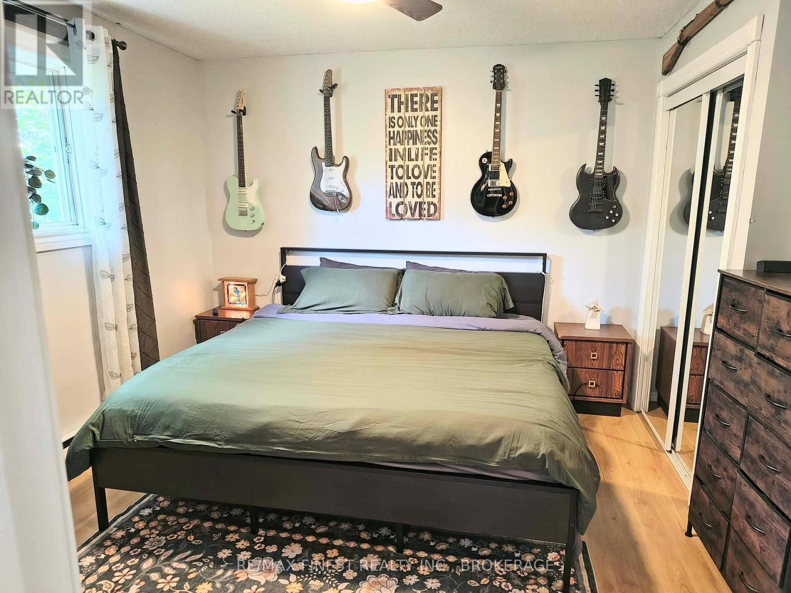 1041 TRYON ROAD photo 12