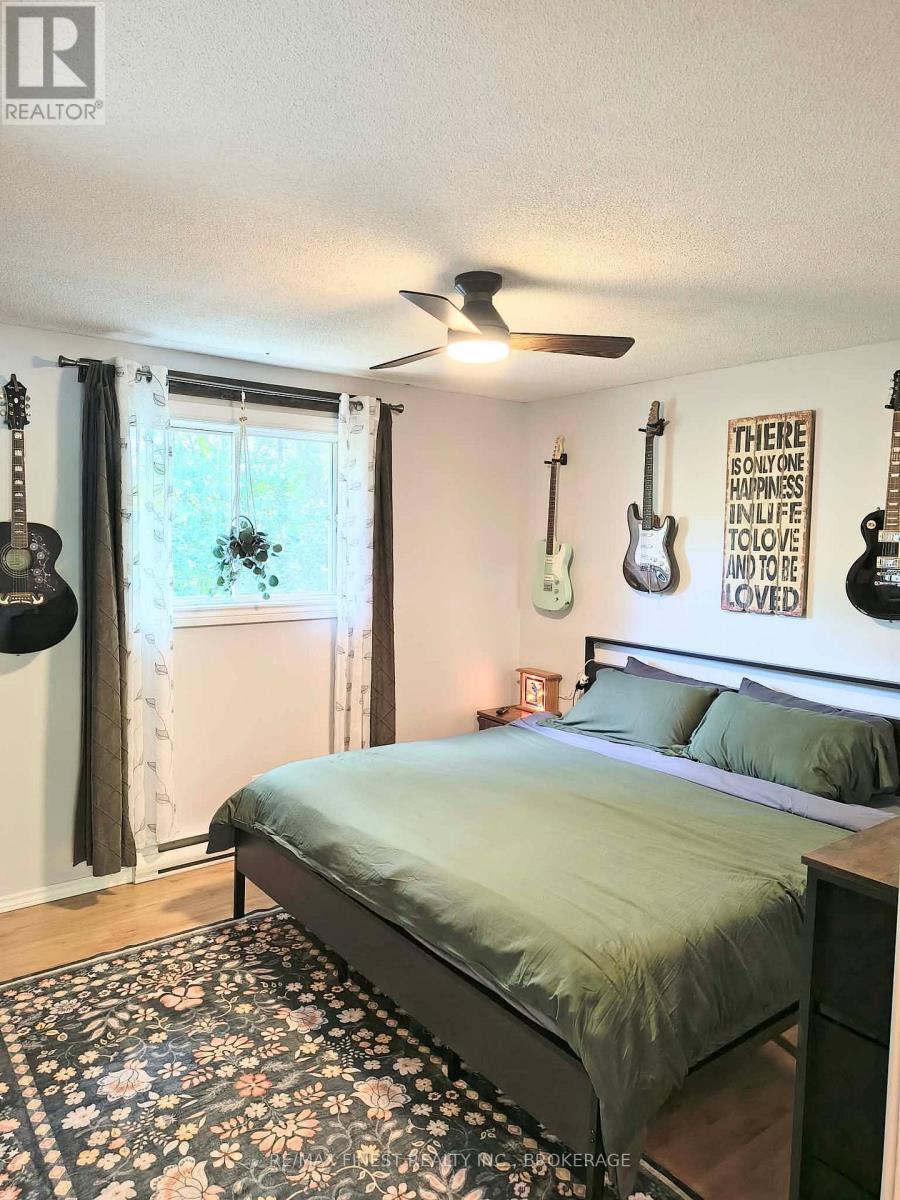 1041 TRYON ROAD photo 13