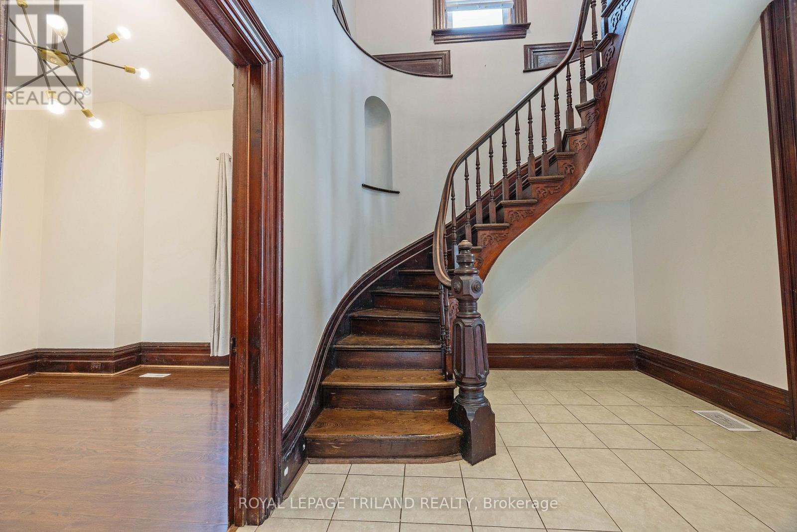 44 Elgin Street, St. Thomas, Ontario  N5R 3M1 - Photo 6 - X13808478
