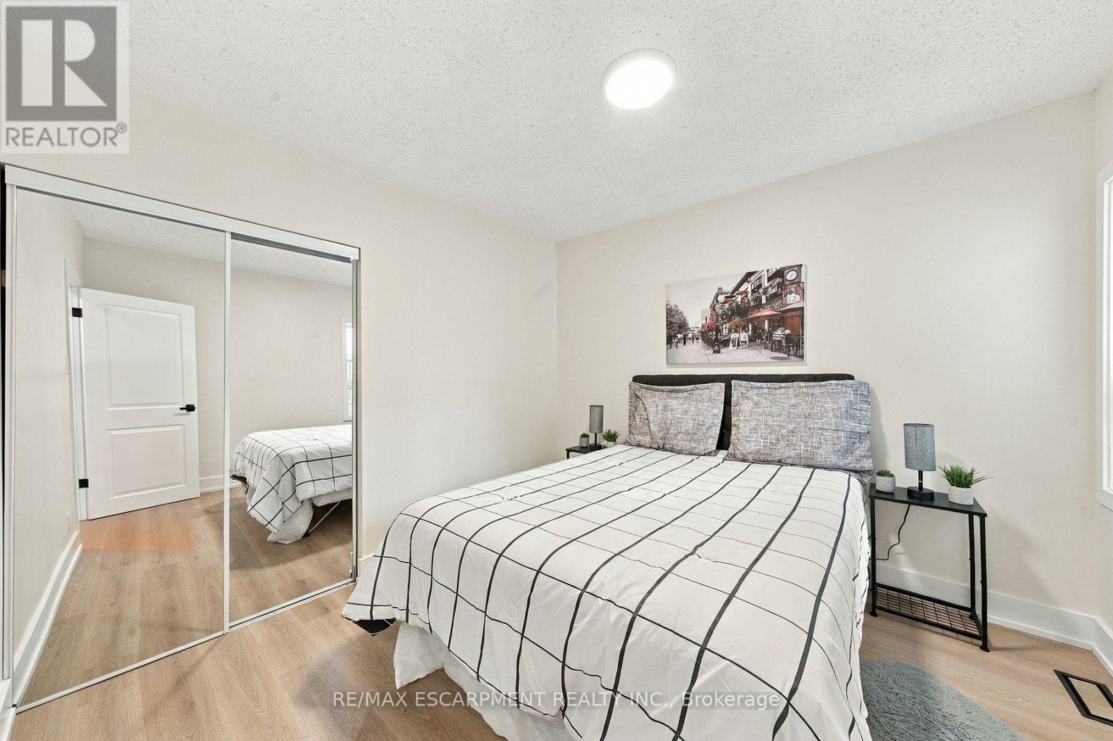 154 Campbell Avenue, Hamilton, Ontario  L8H 2E9 - Photo 12 - X13808306