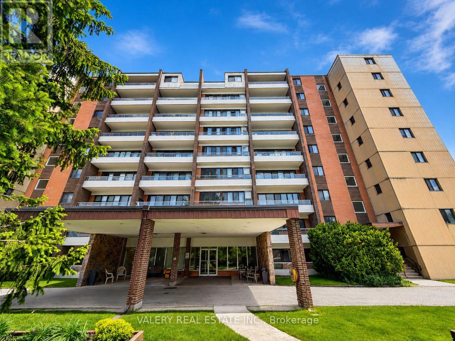 803 - 671 WOOLWICH STREET
