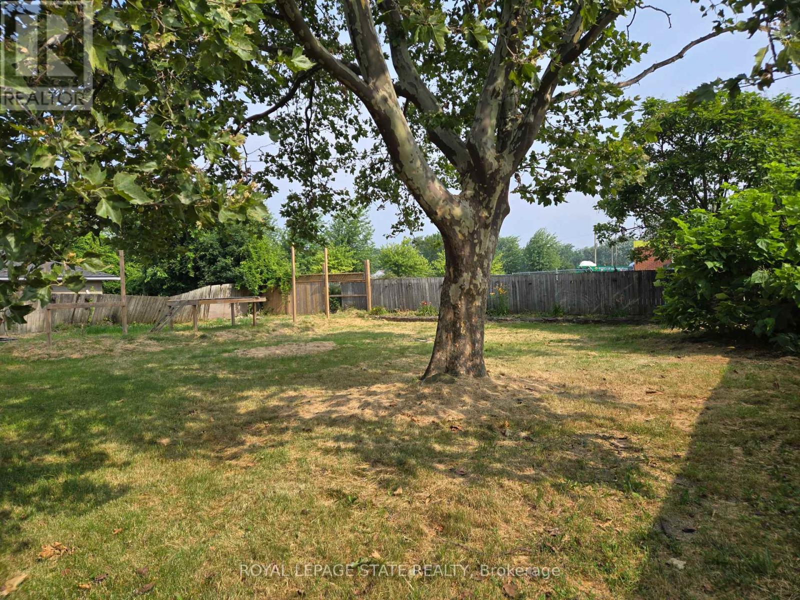 16 Broderick Avenue, Thorold, Ontario  L2V 2H4 - Photo 3 - X13808458