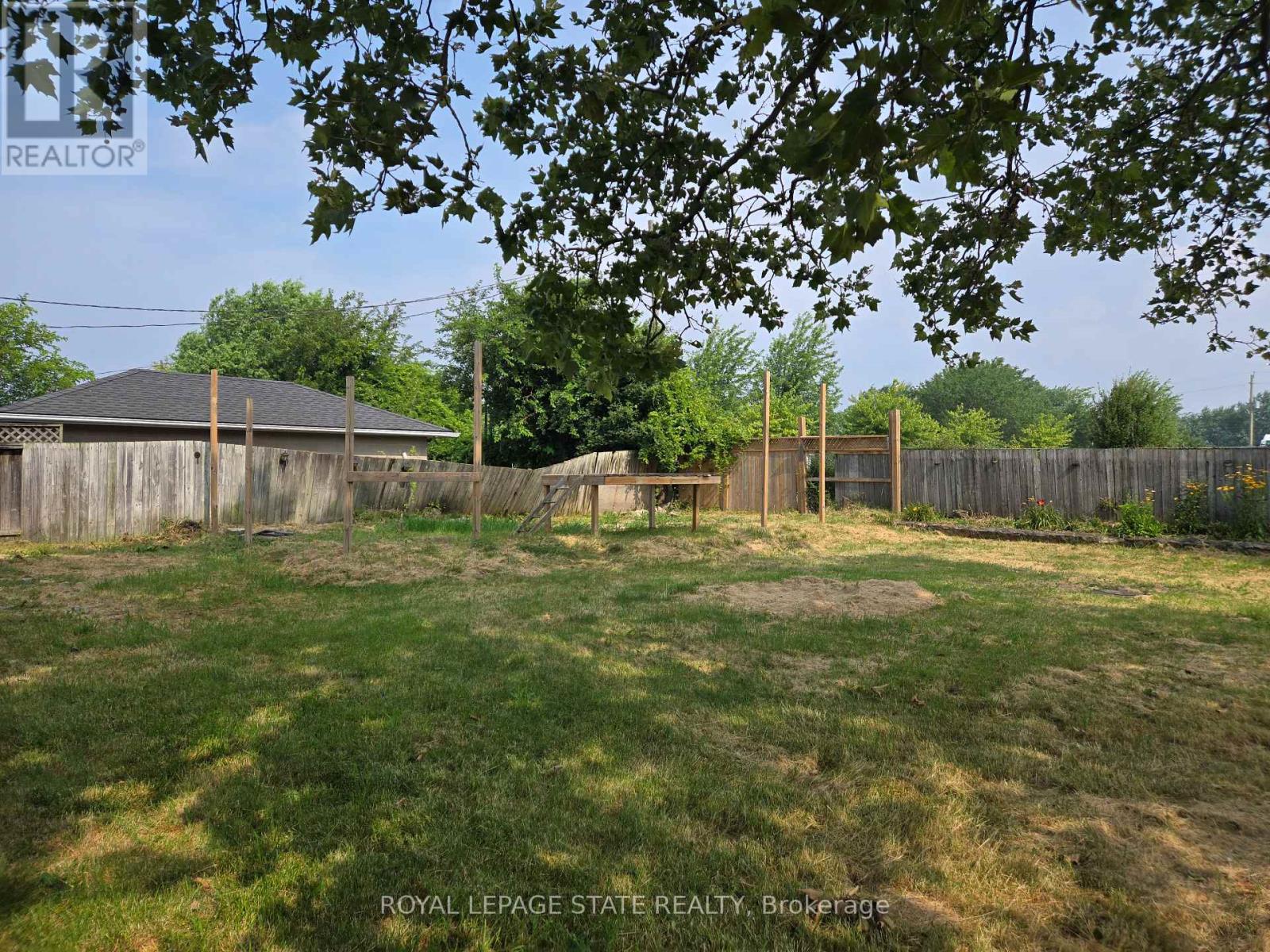 16 Broderick Avenue, Thorold, Ontario  L2V 2H4 - Photo 8 - X13808458