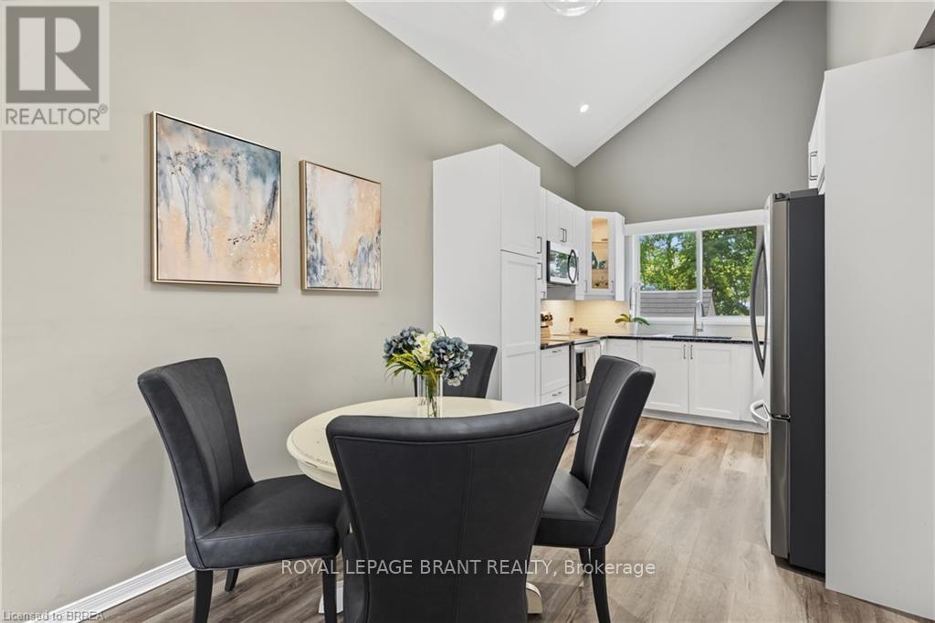 332 Grand River Avenue, Brantford, Ontario  N3T 4Y8 - Photo 11 - X13808490