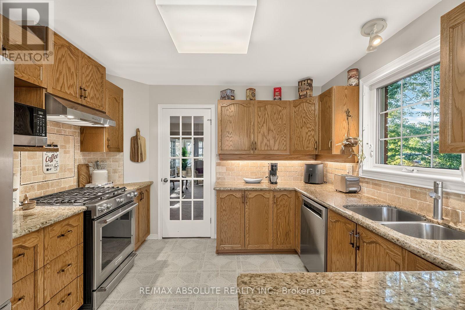 12 Oyster Bay Court, Ottawa, Ontario  K2S 1H3 - Photo 16 - X13783482