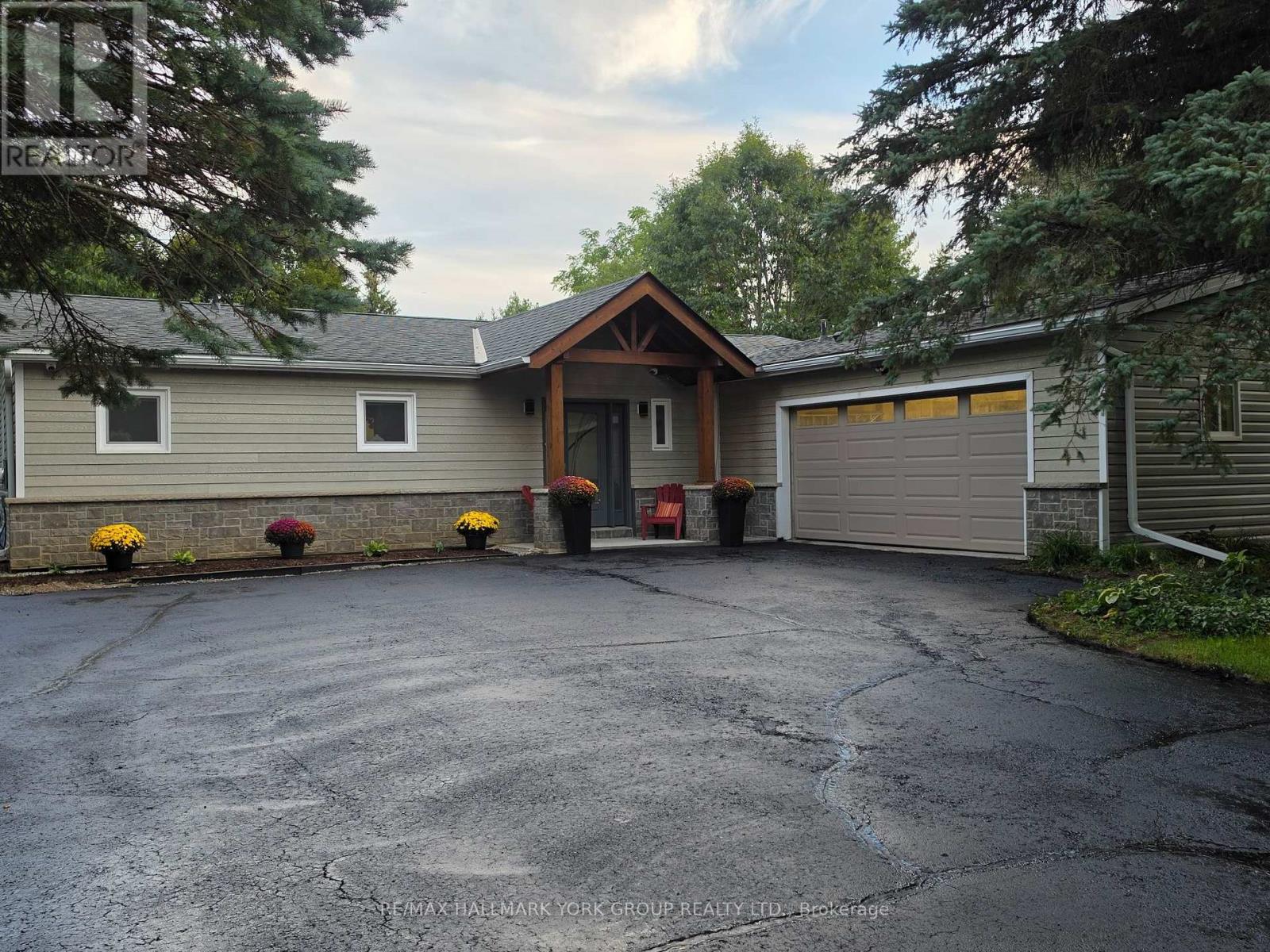 21 BIRCHVIEW DRIVE, Caledon, Ontario