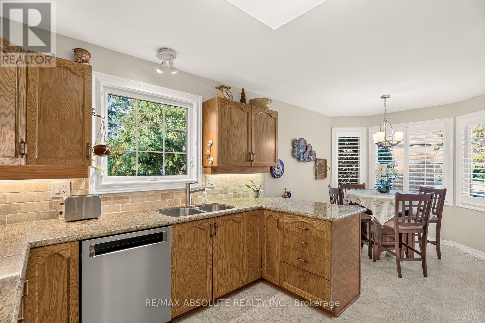12 Oyster Bay Court, Ottawa, Ontario  K2S 1H3 - Photo 19 - X13783482