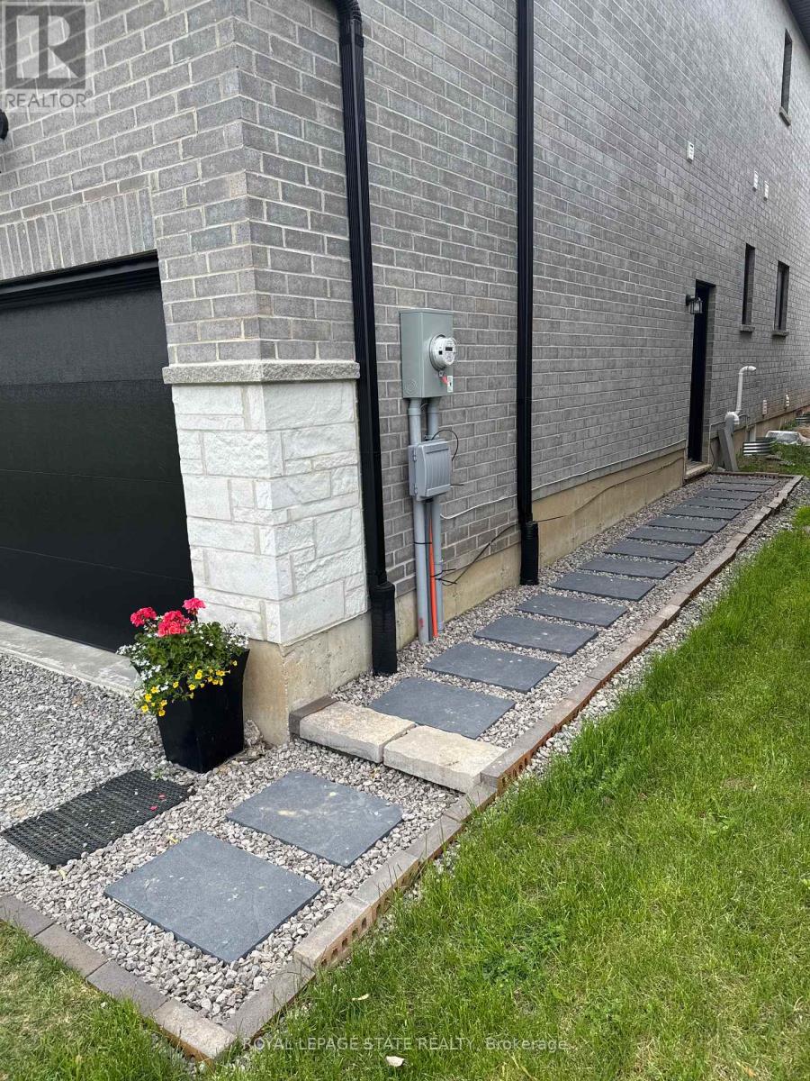 Basement - 348 Springbrook Avenue, Hamilton, Ontario  L9K 0K3 - Photo 2 - X13494116