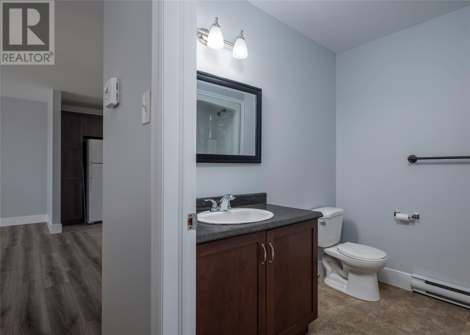 5 Mayfair Avenue, Paradise — photo 13