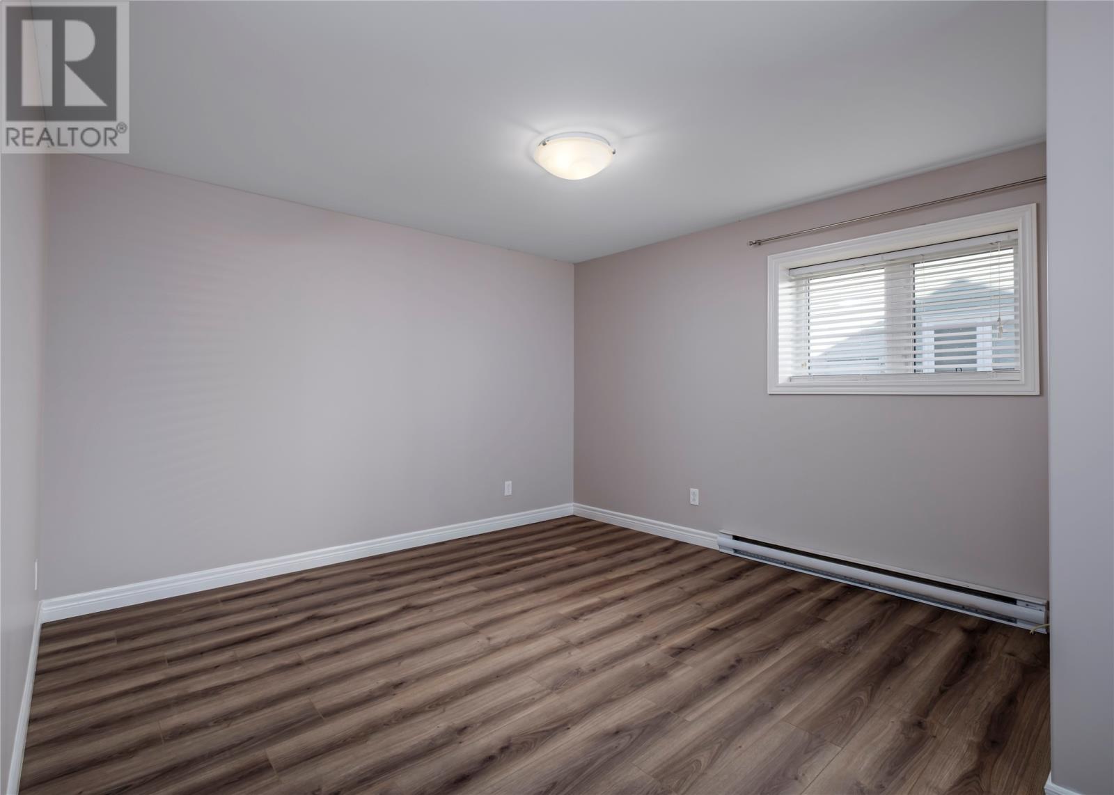 5 Mayfair Avenue, Paradise — photo 20