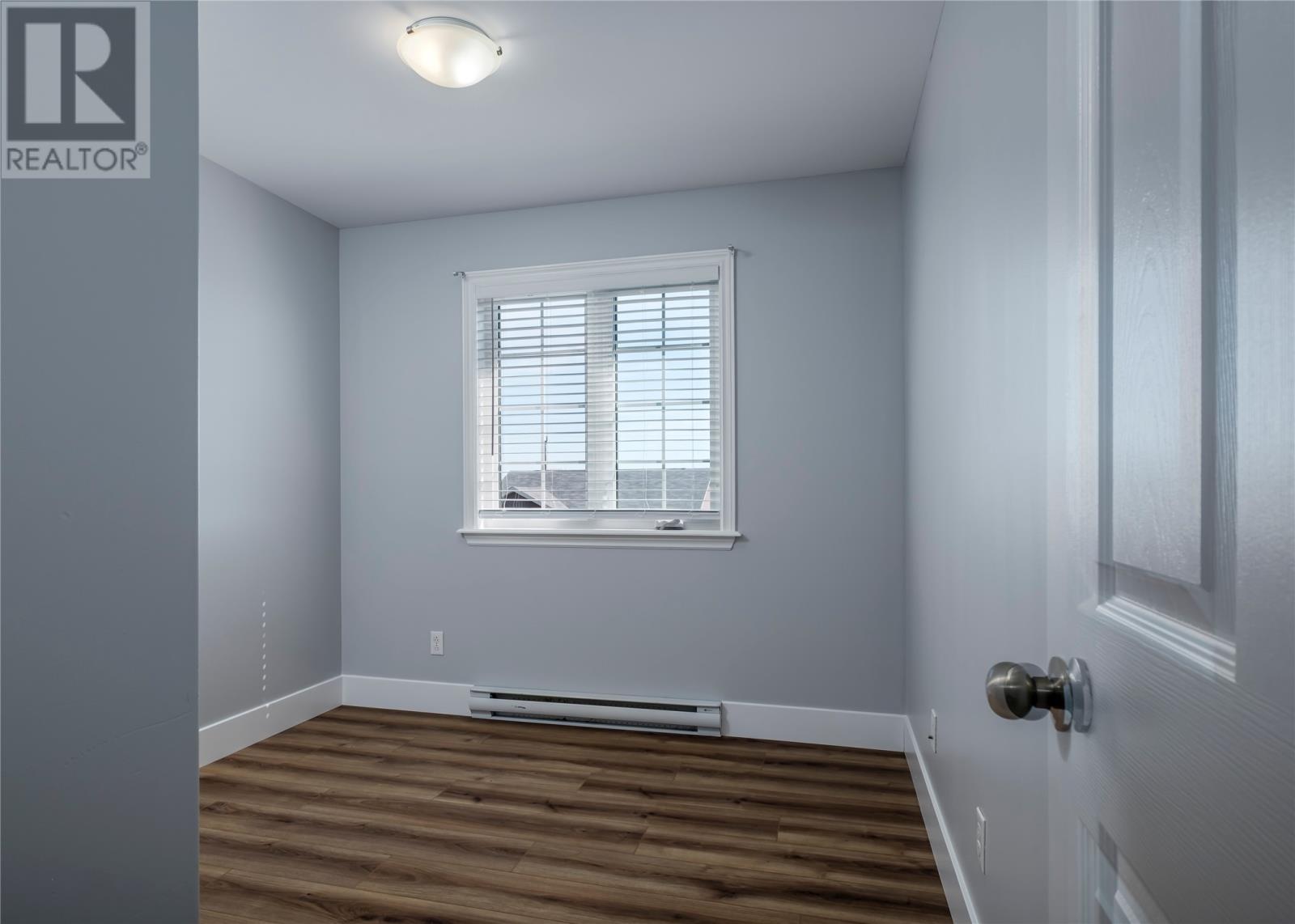 5 Mayfair Avenue, Paradise — photo 22
