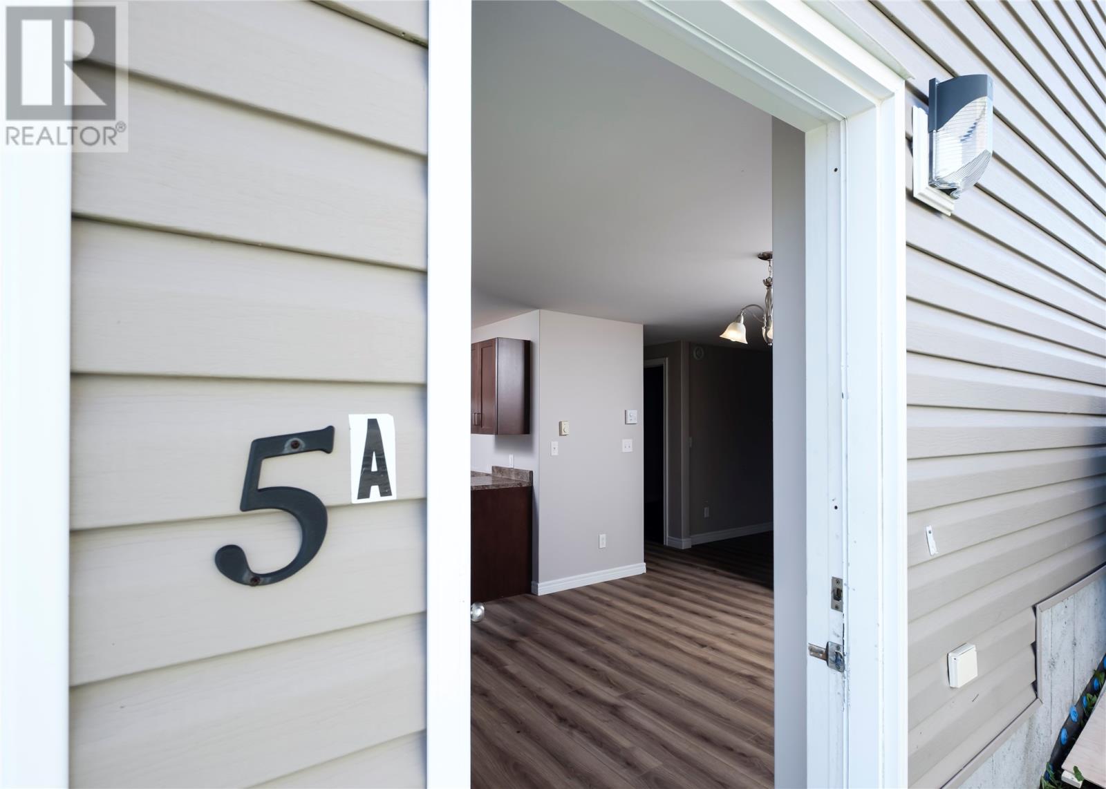 5 Mayfair Avenue, Paradise — photo 26