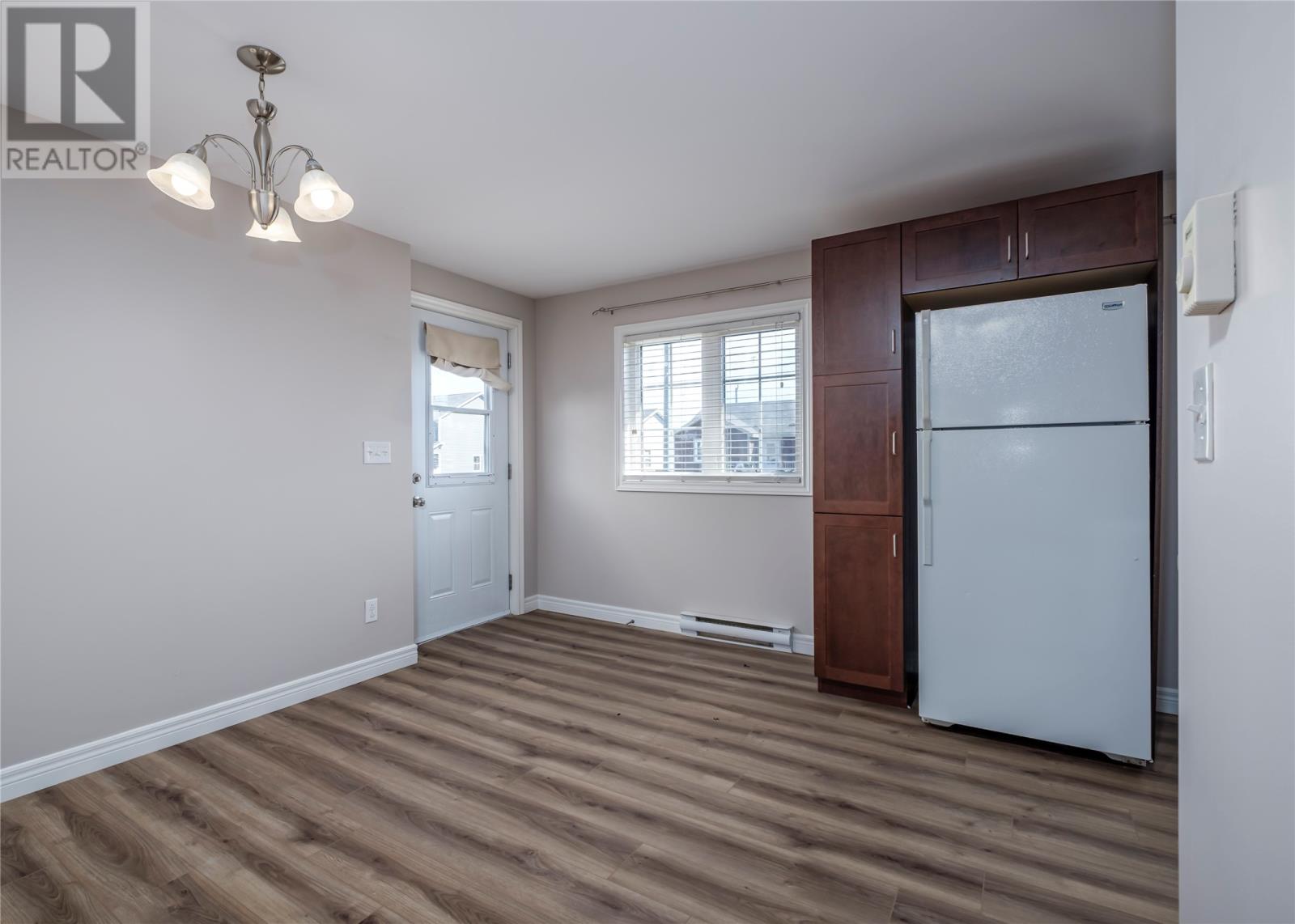 5 Mayfair Avenue, Paradise — photo 27