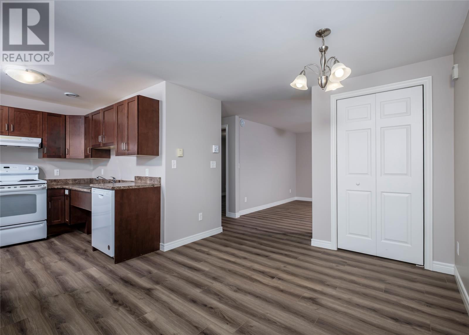 5 Mayfair Avenue, Paradise — photo 30