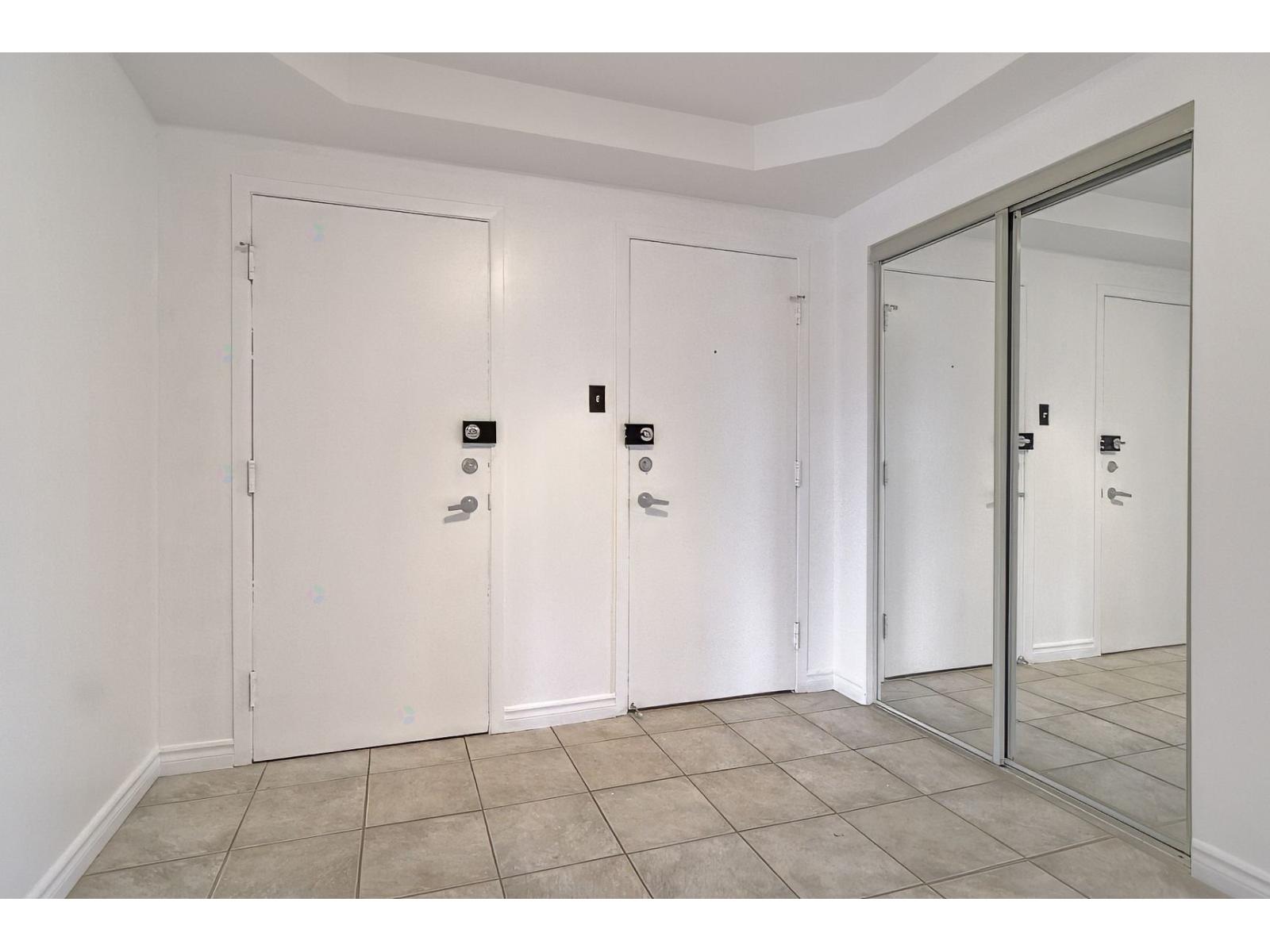 2055 Rue de Magenta|#202 Laval (Vimont) Quebec Canada H7M5X7 3