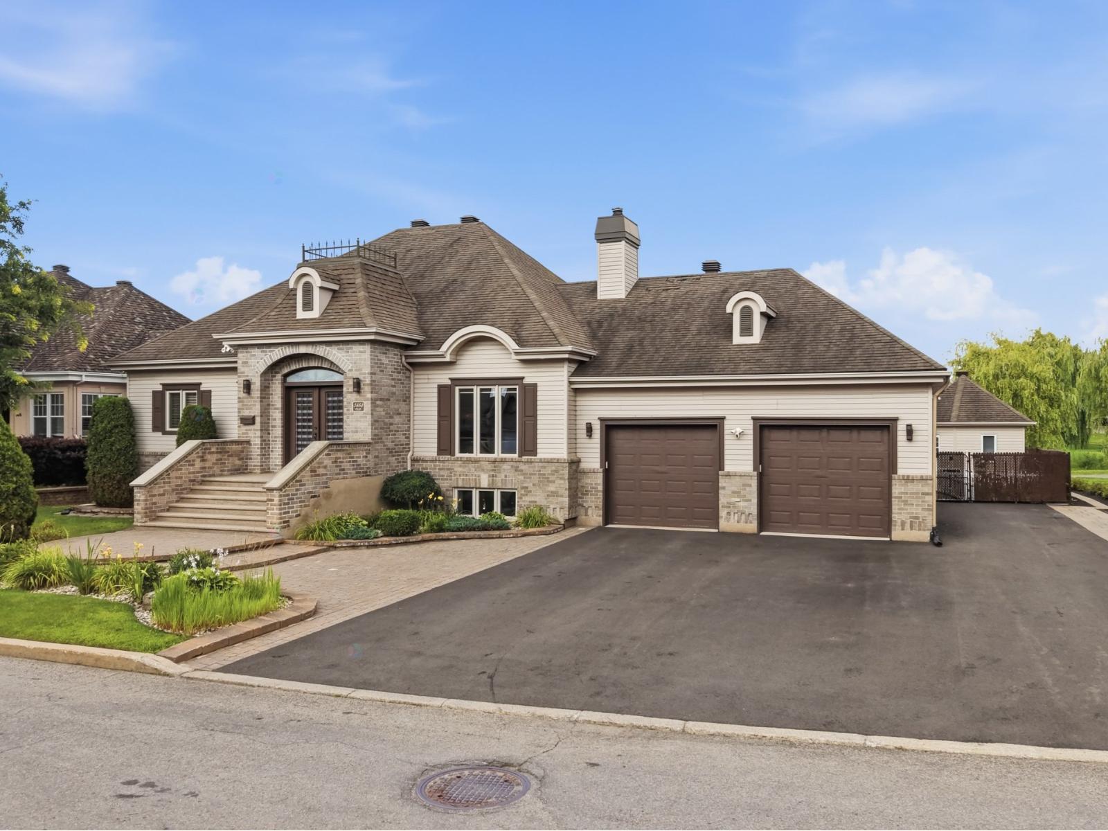 3484 Av. des Roseaux Terrebonne (Terrebonne) Quebec Canada J6X4T9 2