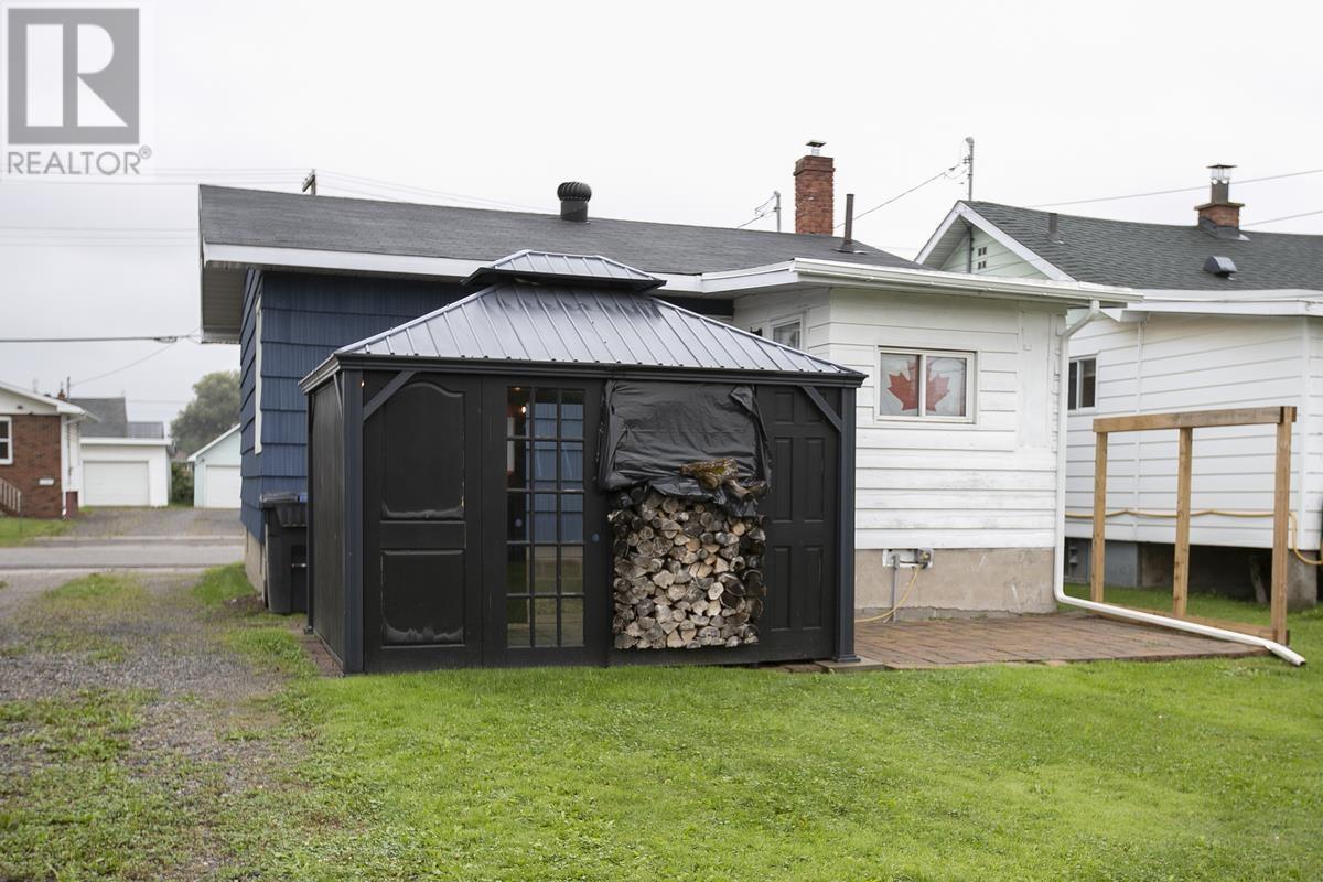 451 First Ave, Sault Ste. Marie, Ontario P6C 4N9 - Photo 9 - SM262563