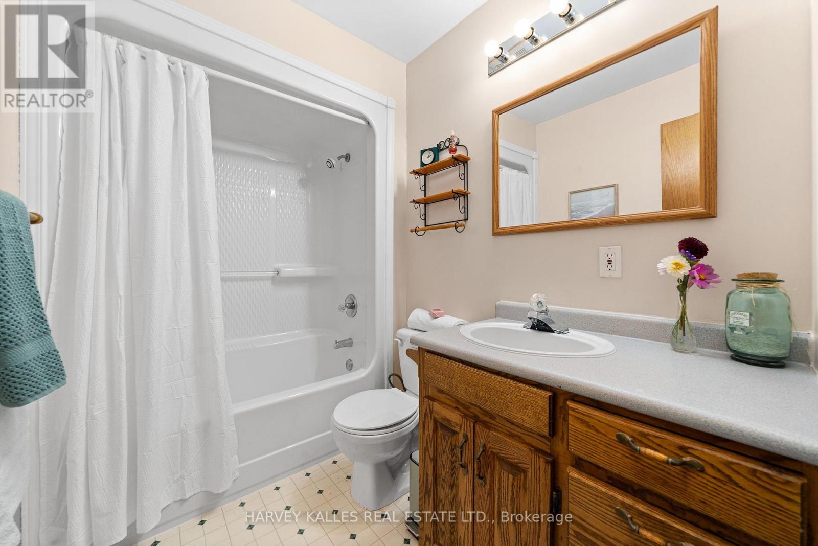 198 Welbanks Road, Prince Edward County, Ontario  K0K 1P0 - Photo 17 - X13808536