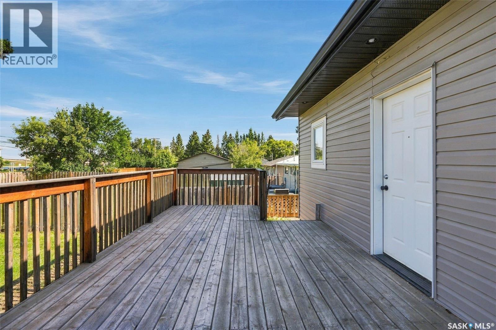 406 3rd Street, Kenaston, Saskatchewan  S0G 2N0 - Photo 37 - SK048988