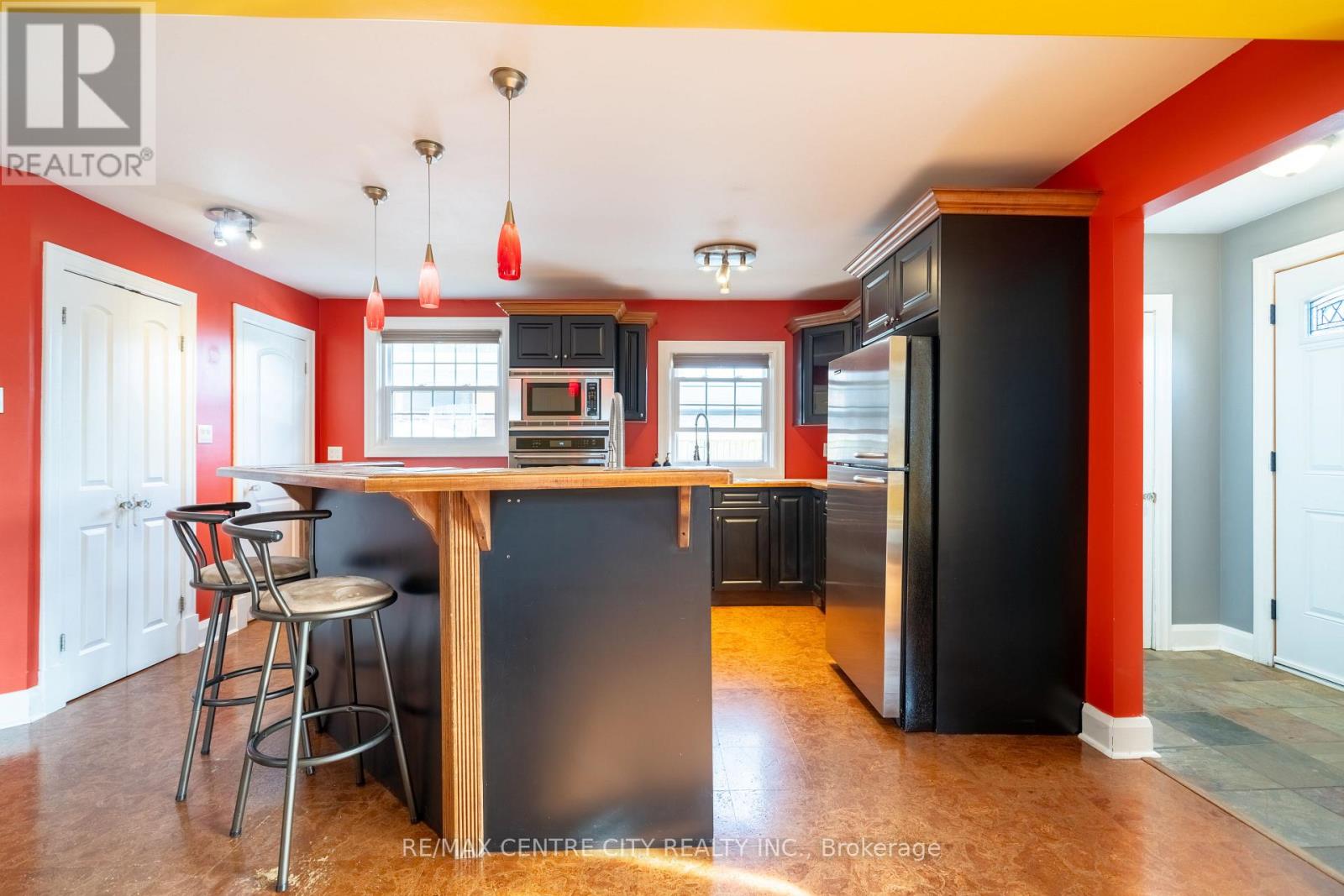 227 Beattie Street, Strathroy-Caradoc, Ontario  N7G 2X3 - Photo 12 - X13808546