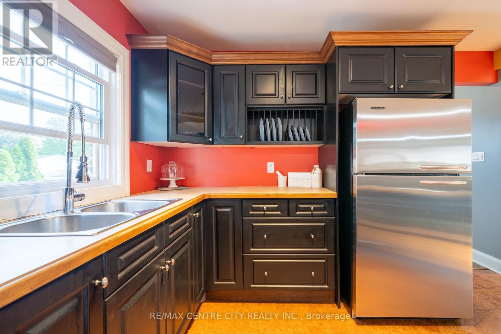 227 Beattie Street, Strathroy-Caradoc, Ontario  N7G 2X3 - Photo 13 - X13808546