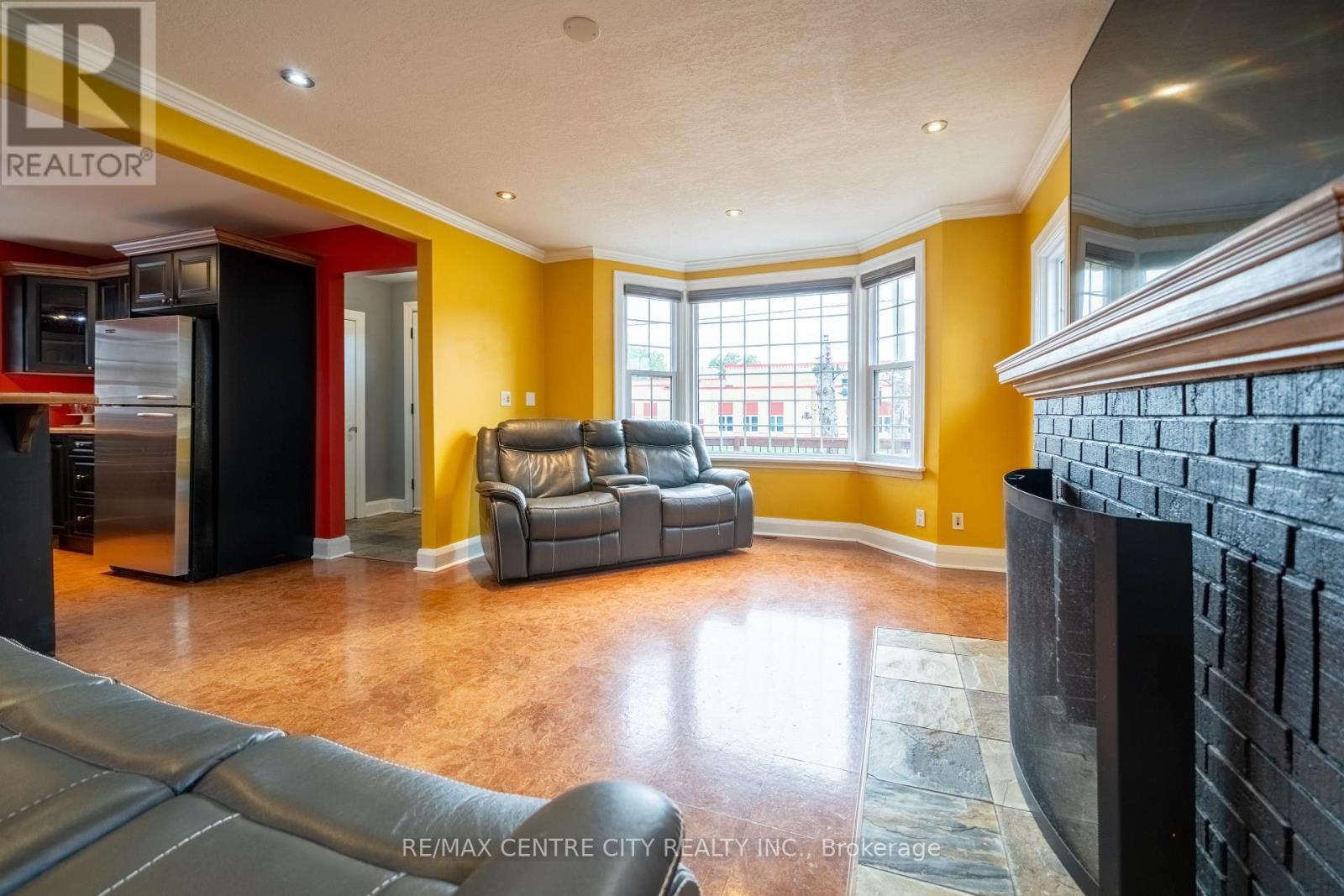 227 Beattie Street, Strathroy-Caradoc, Ontario  N7G 2X3 - Photo 8 - X13808546