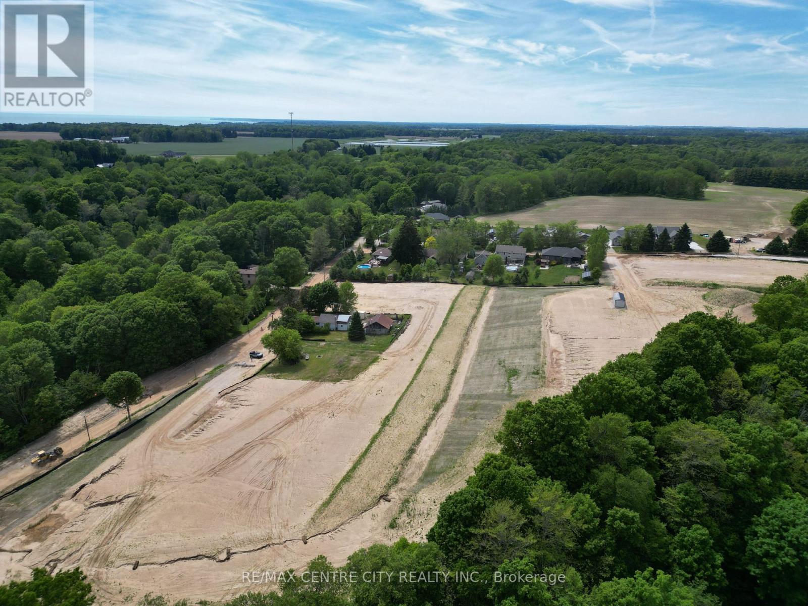 4464 Thomas Road, Southwold, Ontario  N5L 1J2 - Photo 8 - X13808552