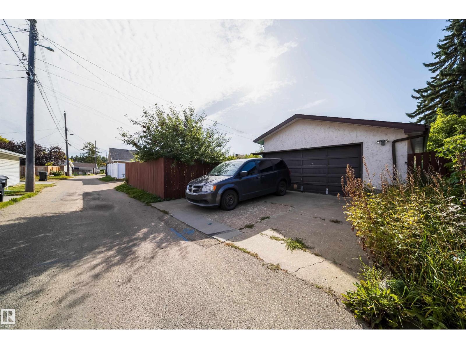 4808 106 AV NW