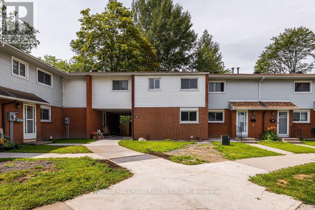 98 - 1045 MORRISON DRIVE