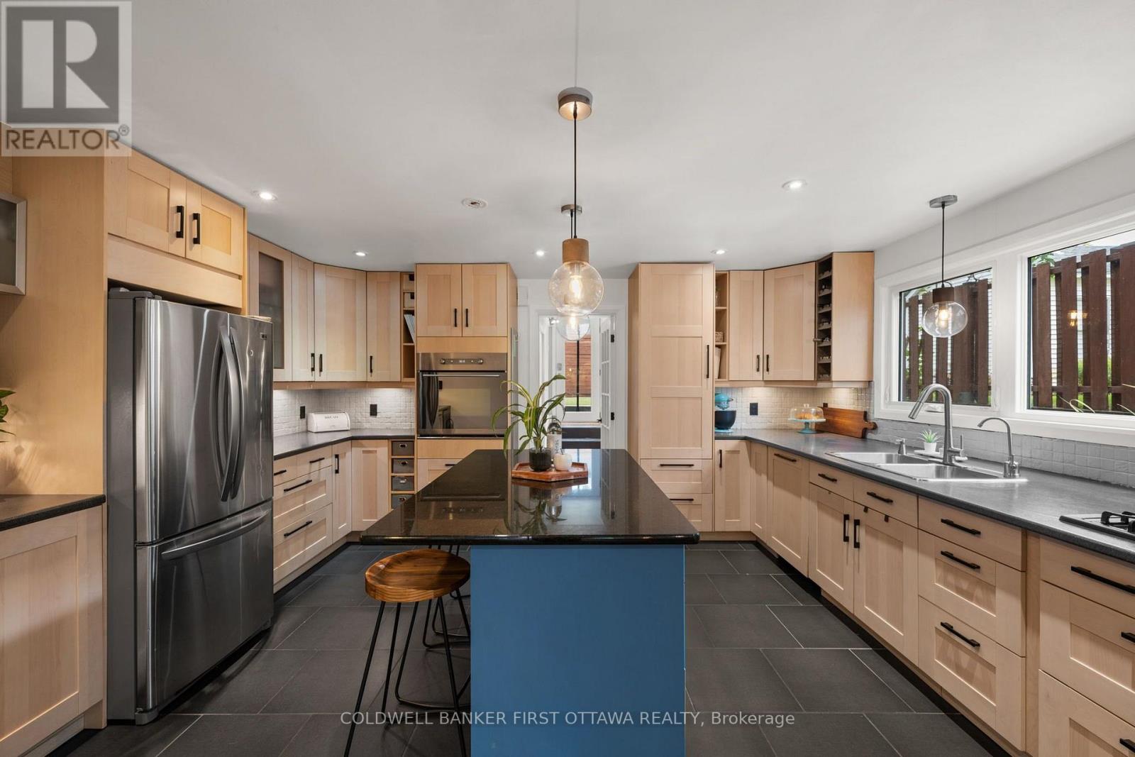 849 Maplewood Avenue, Ottawa, Ontario  K2B 5V4 - Photo 12 - X13808564