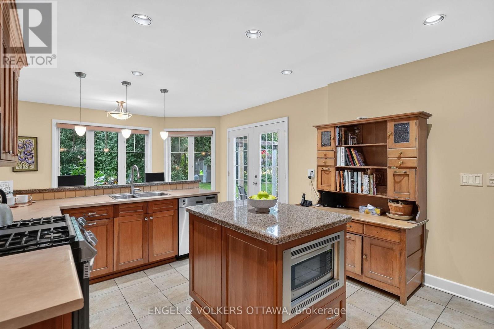 250 Faircrest Road, Ottawa, Ontario  K1H 5E1 - Photo 11 - X13808568