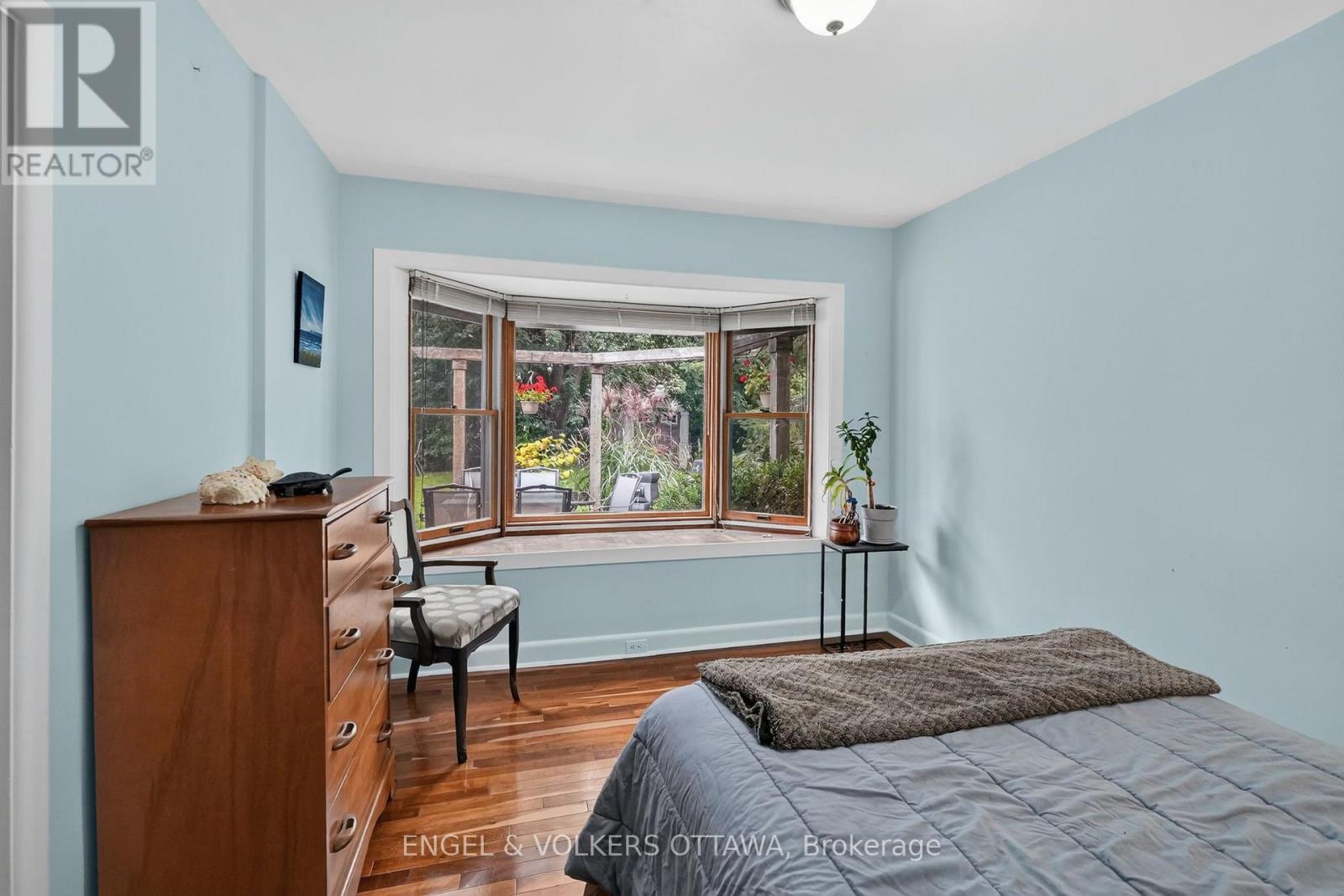 250 Faircrest Road, Ottawa, Ontario  K1H 5E1 - Photo 16 - X13808568
