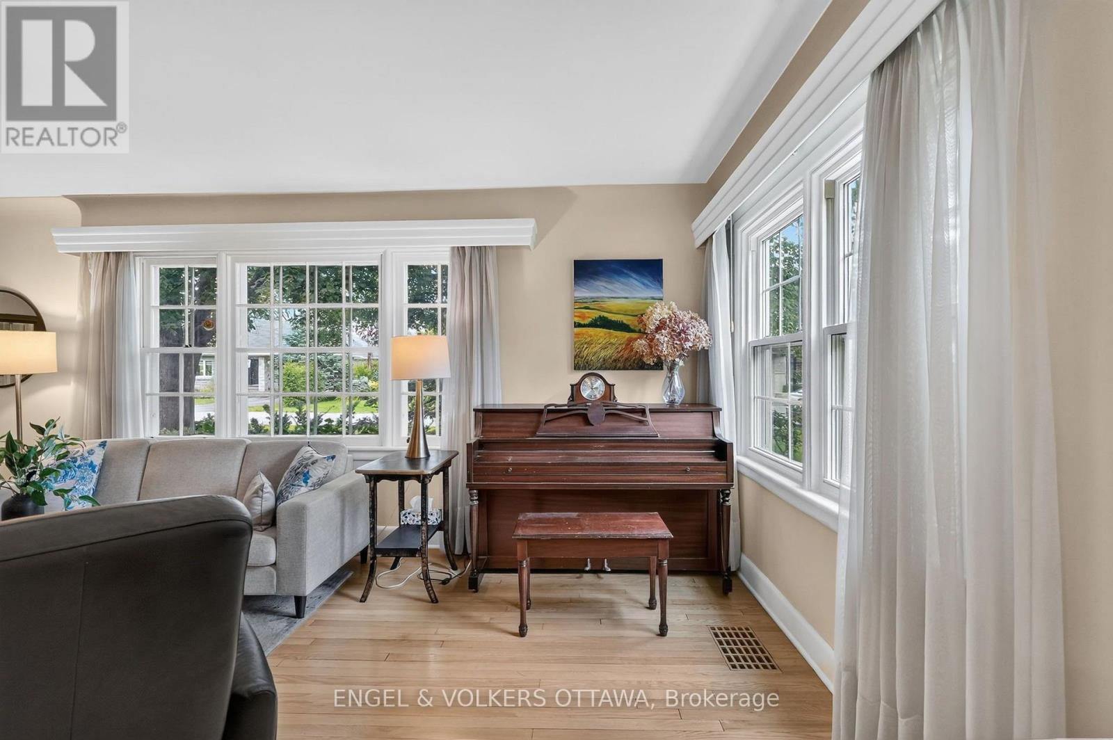 250 Faircrest Road, Ottawa, Ontario  K1H 5E1 - Photo 6 - X13808568