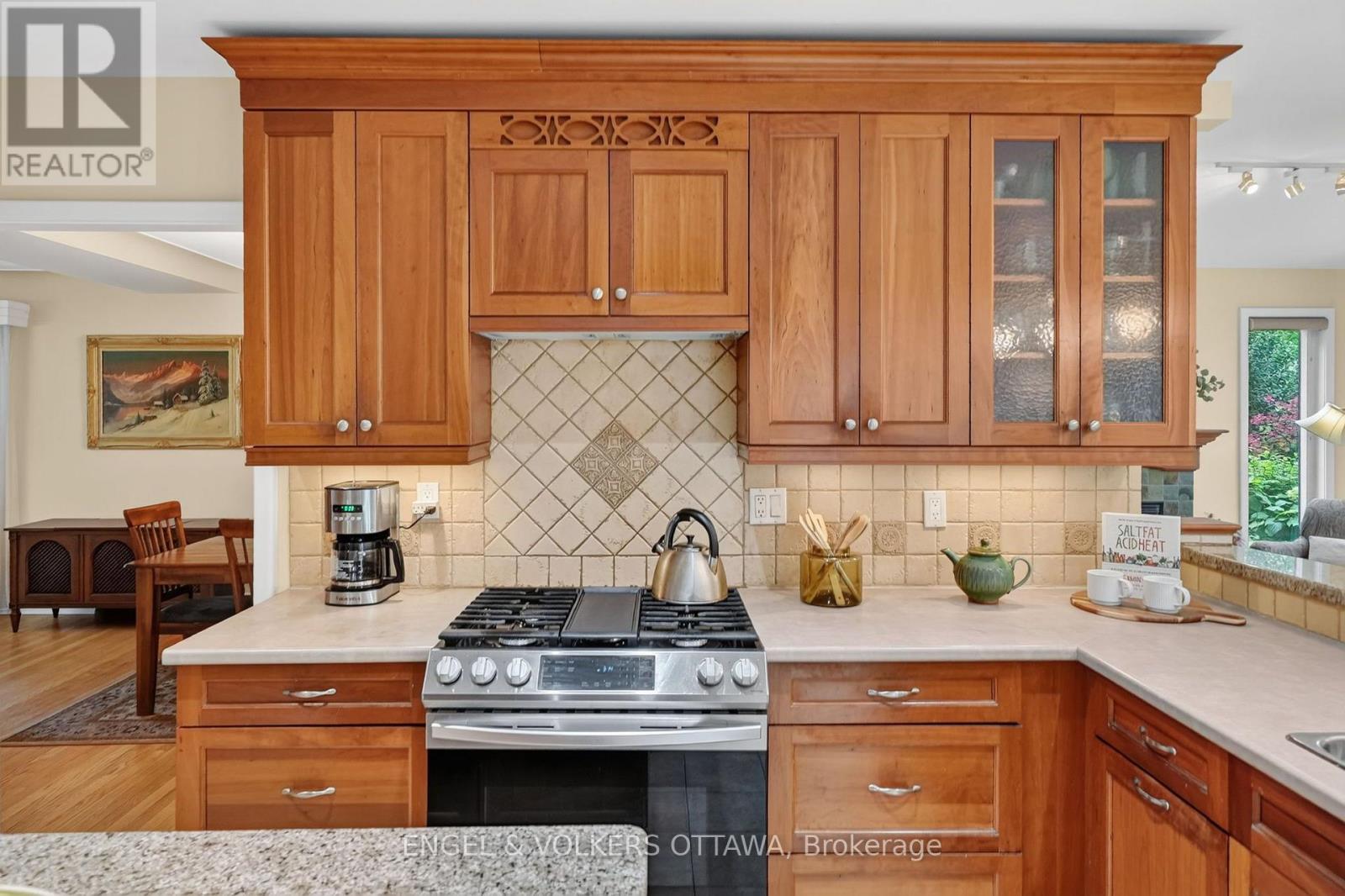 250 Faircrest Road, Ottawa, Ontario  K1H 5E1 - Photo 9 - X13808568