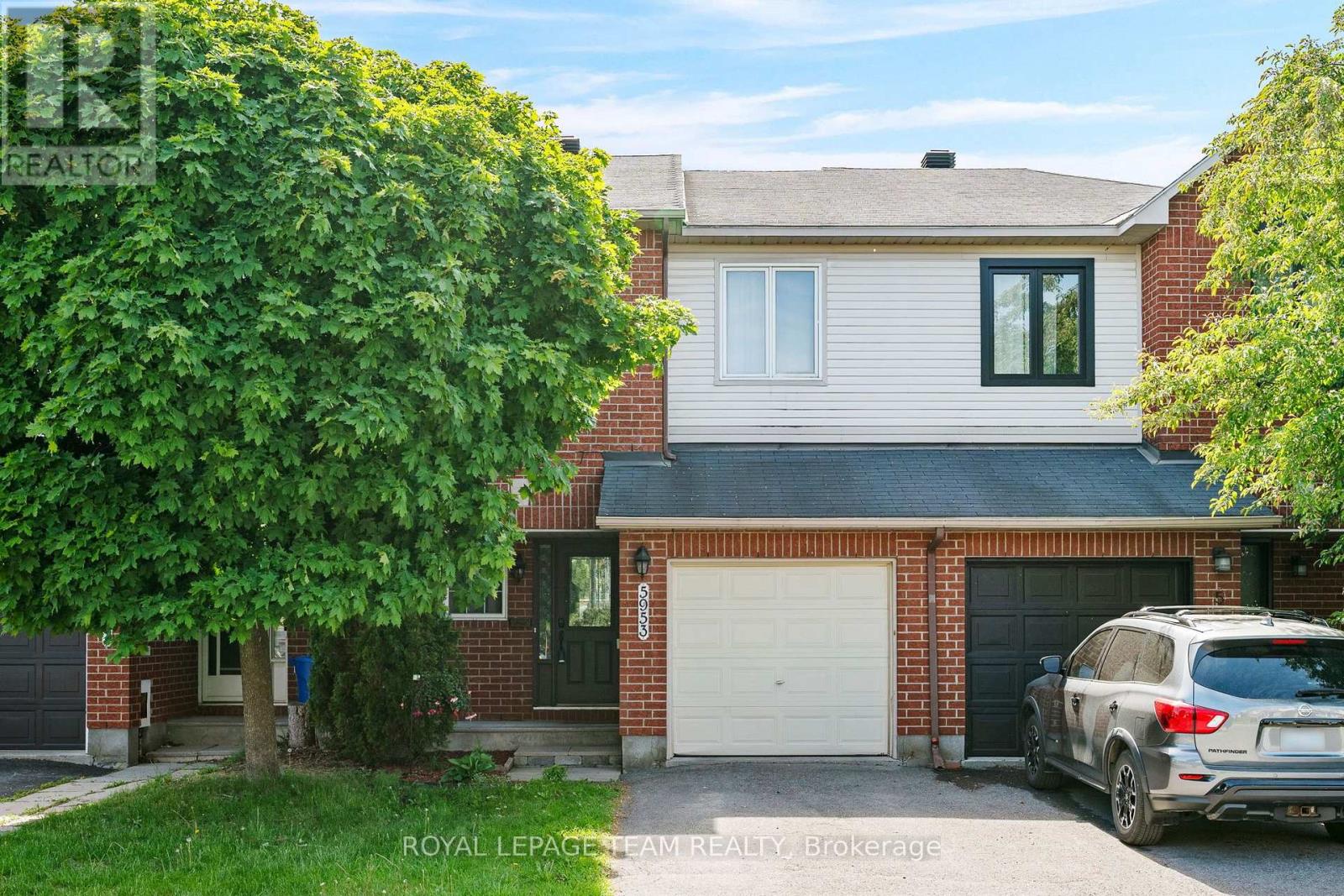 5953 Pineglade Crescent, Ottawa, Ontario  K1W 1G9 - Photo 1 - X13808652