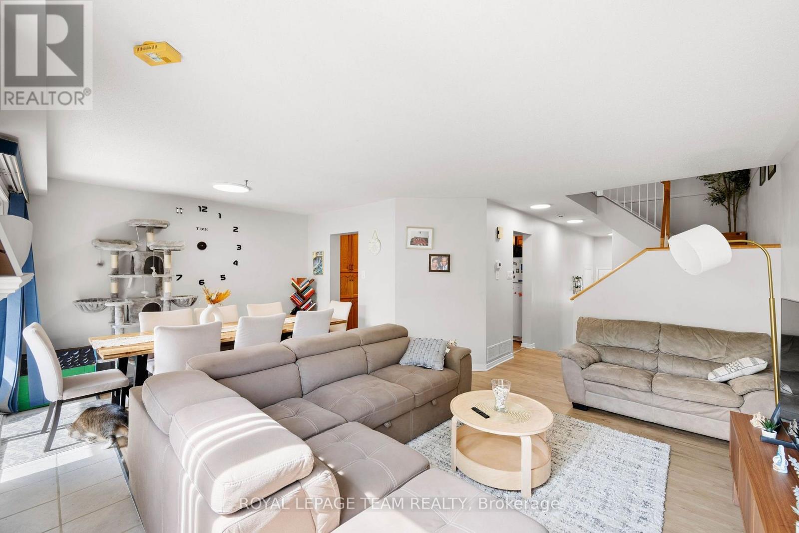 5953 Pineglade Crescent, Ottawa, Ontario  K1W 1G9 - Photo 5 - X13808652