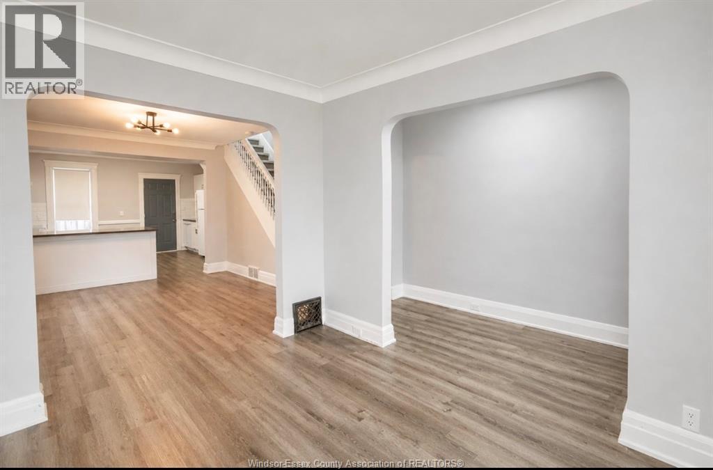 790 Marentette, Windsor, Ontario  N9A 1Z6 - Photo 3 - 26023000
