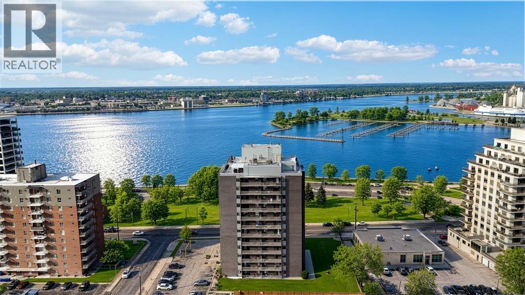 10 DERBY LANE Unit# 1104 Sarnia Ontario Canada N7T4S4 2