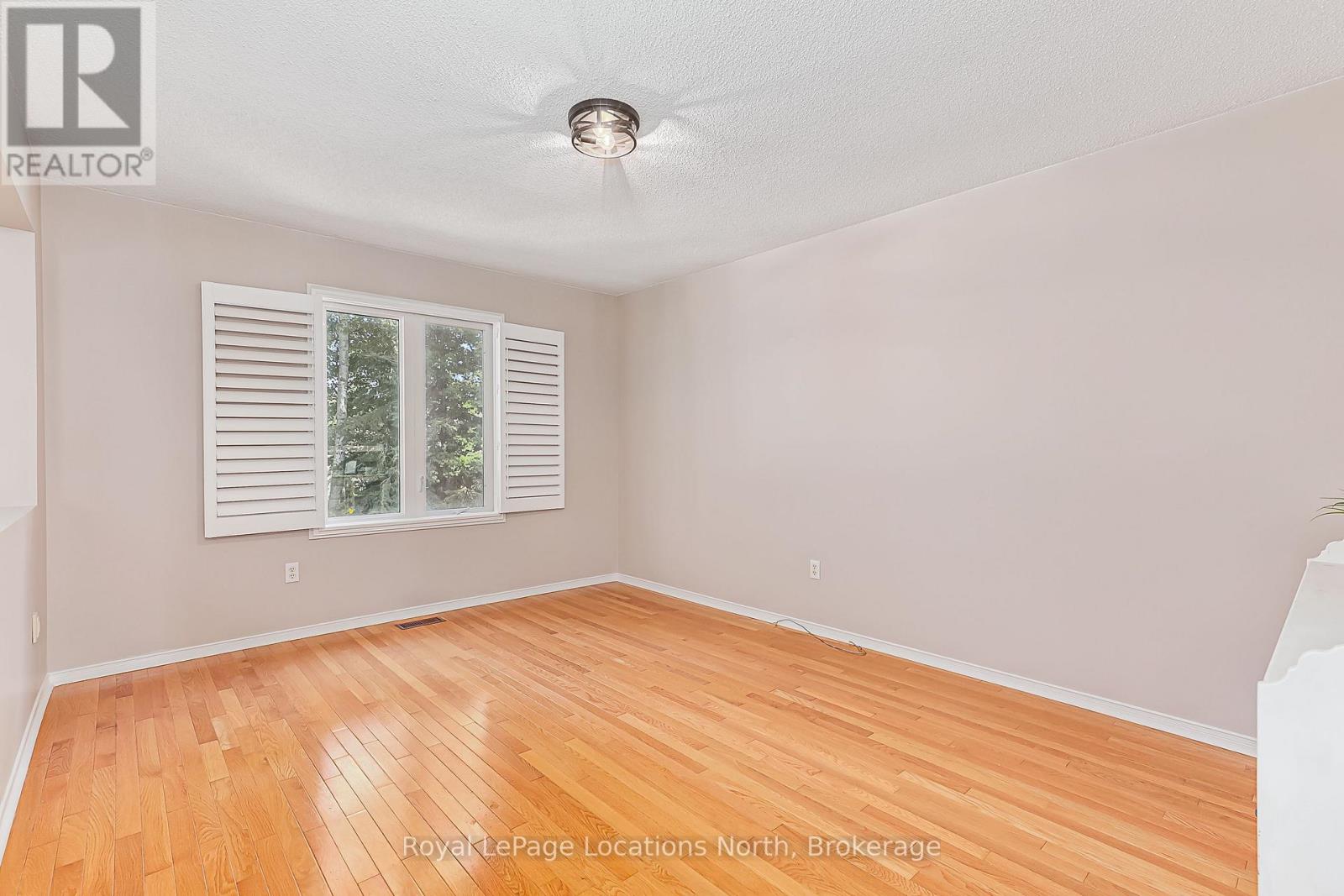 77 Silver Birch Avenue, Wasaga Beach, Ontario  L9Z 1M2 - Photo 11 - S13808600