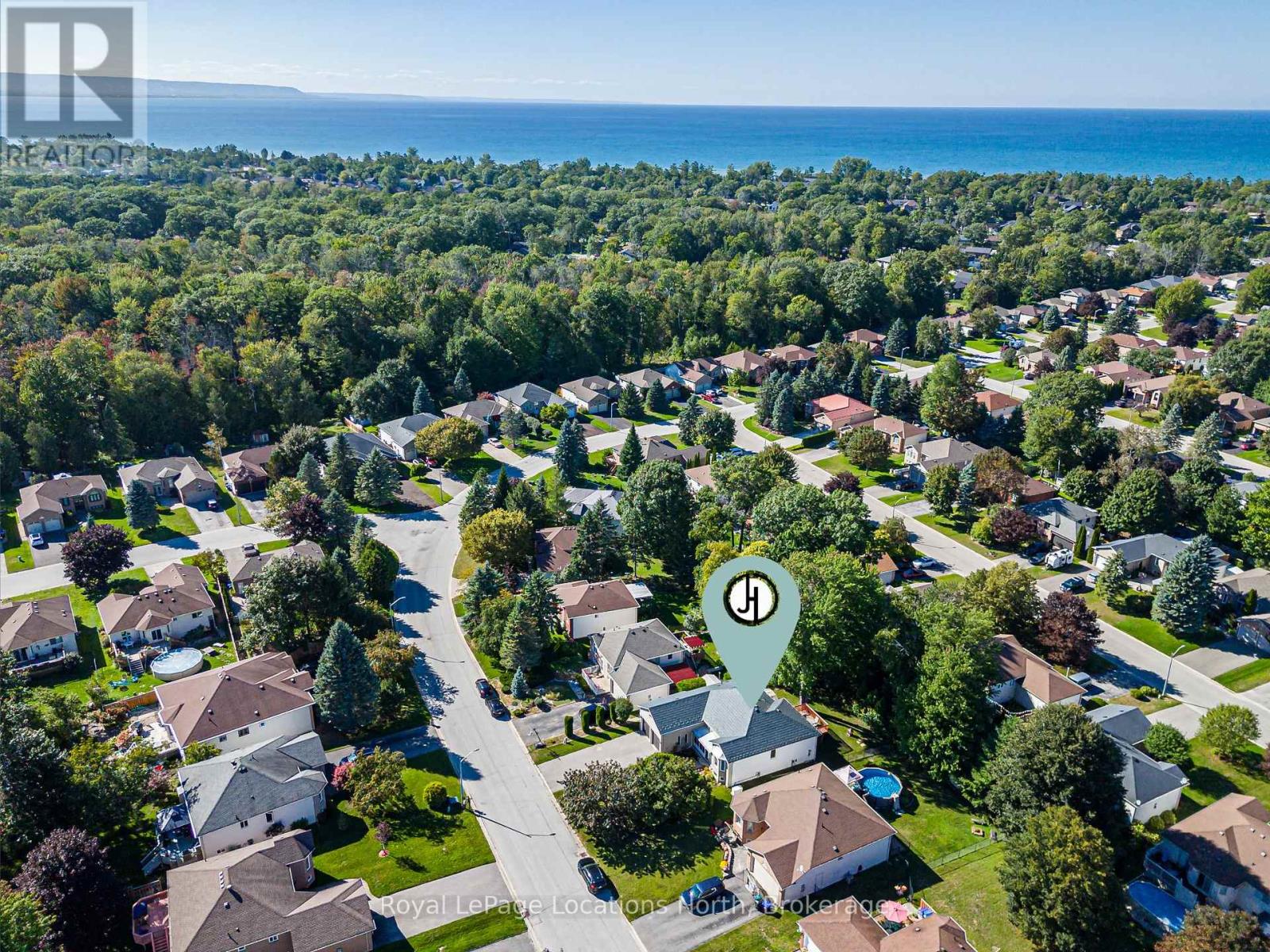 77 Silver Birch Avenue, Wasaga Beach, Ontario  L9Z 1M2 - Photo 2 - S13808600